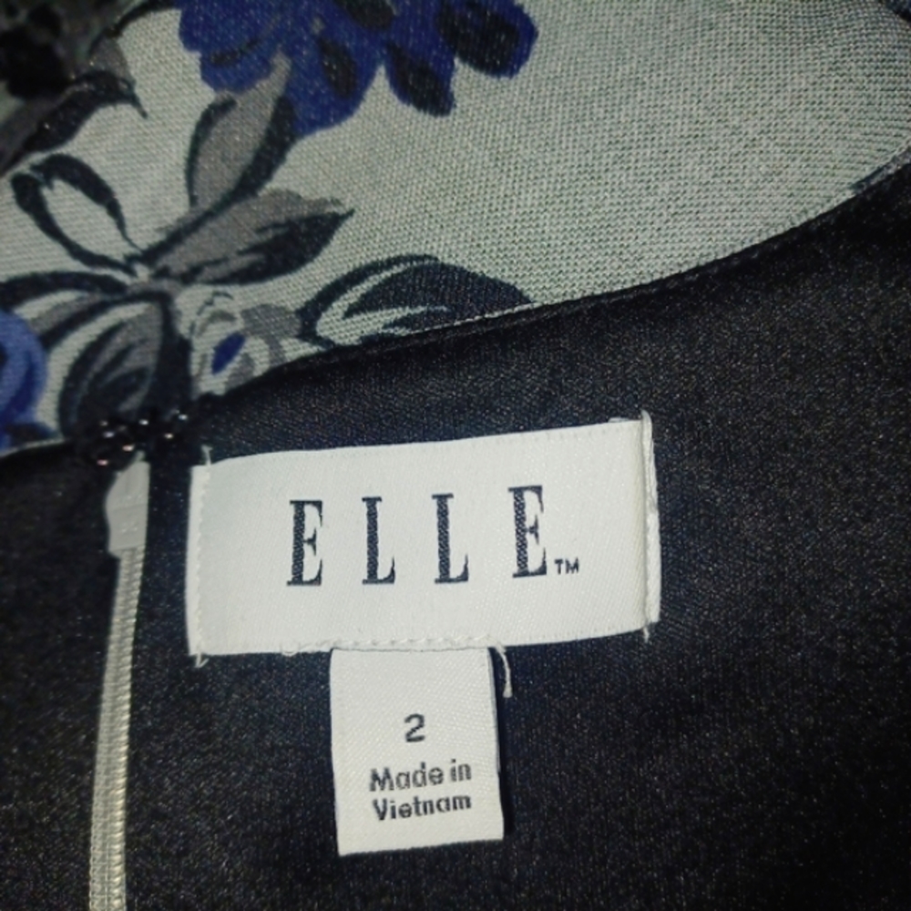 Elle | Gray Floral Fit Flare Dress - Picture 5 of 5